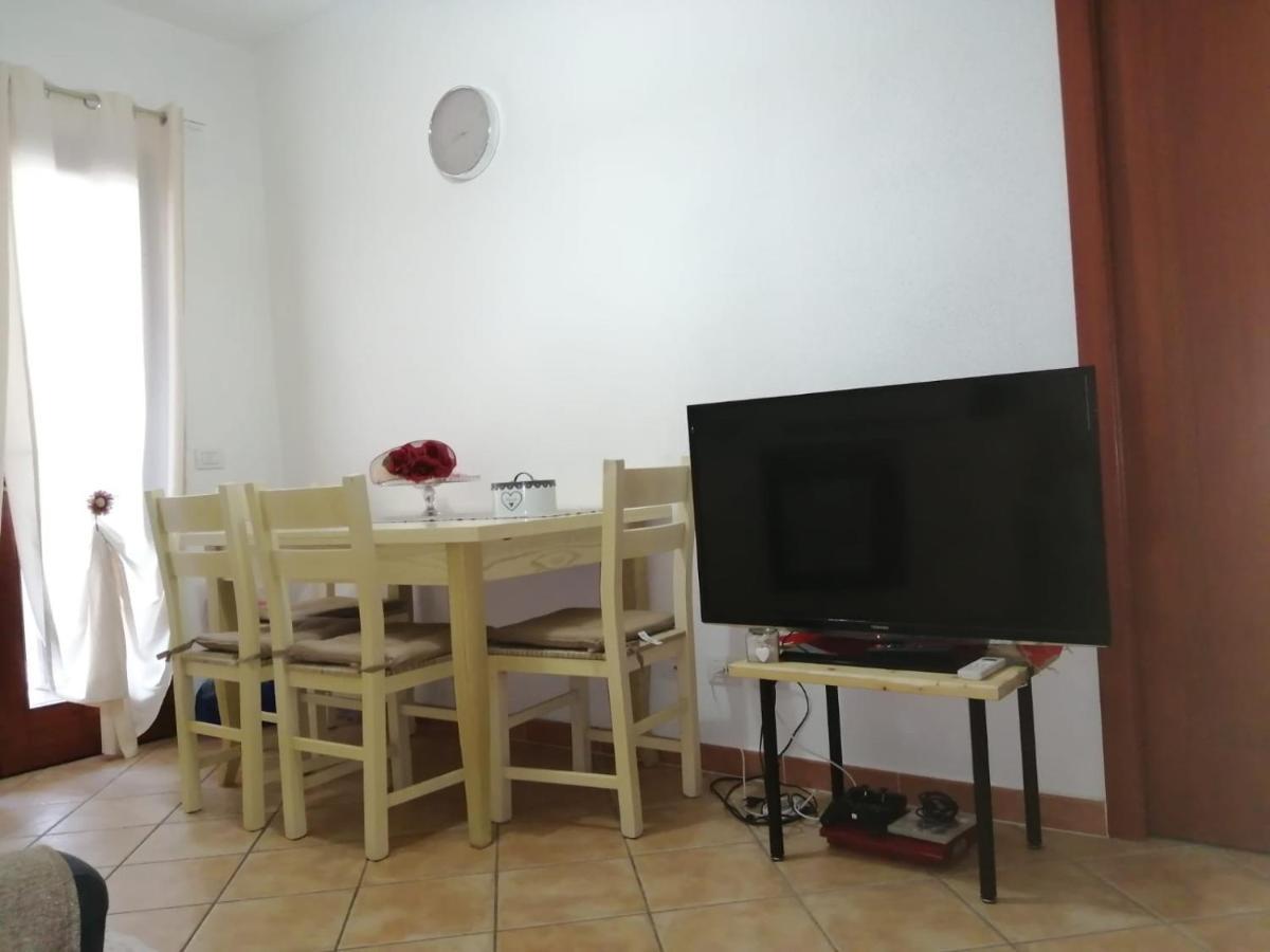 La Sosta Apartment Олбия Екстериор снимка